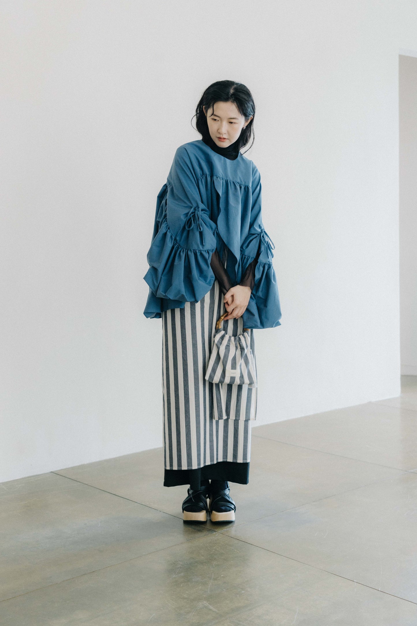 wide-sleeved with gathering double layers top (in-stock)