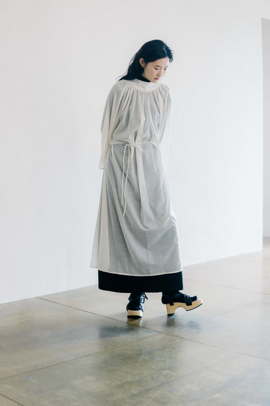 wide sleeves gathered dress- ivory (in-stock)