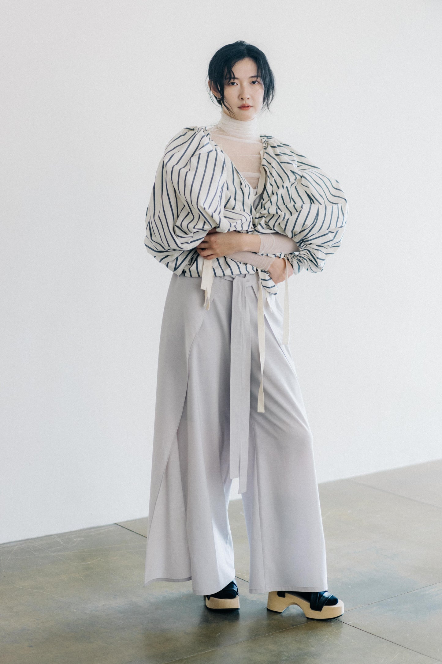 puffy sleeves with striped outerwear (in-stock)