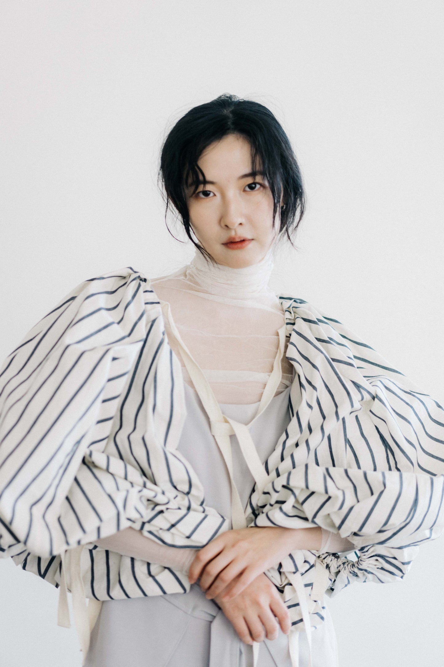 puffy sleeves with striped outerwear (in-stock)