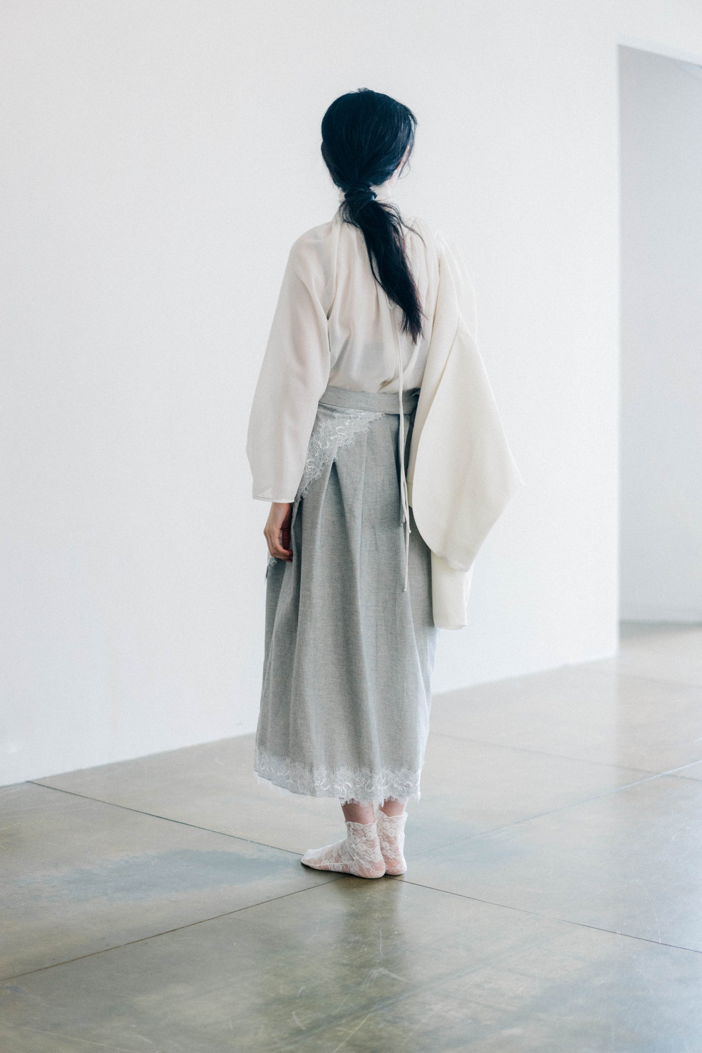 wool curved coat (pre-order)