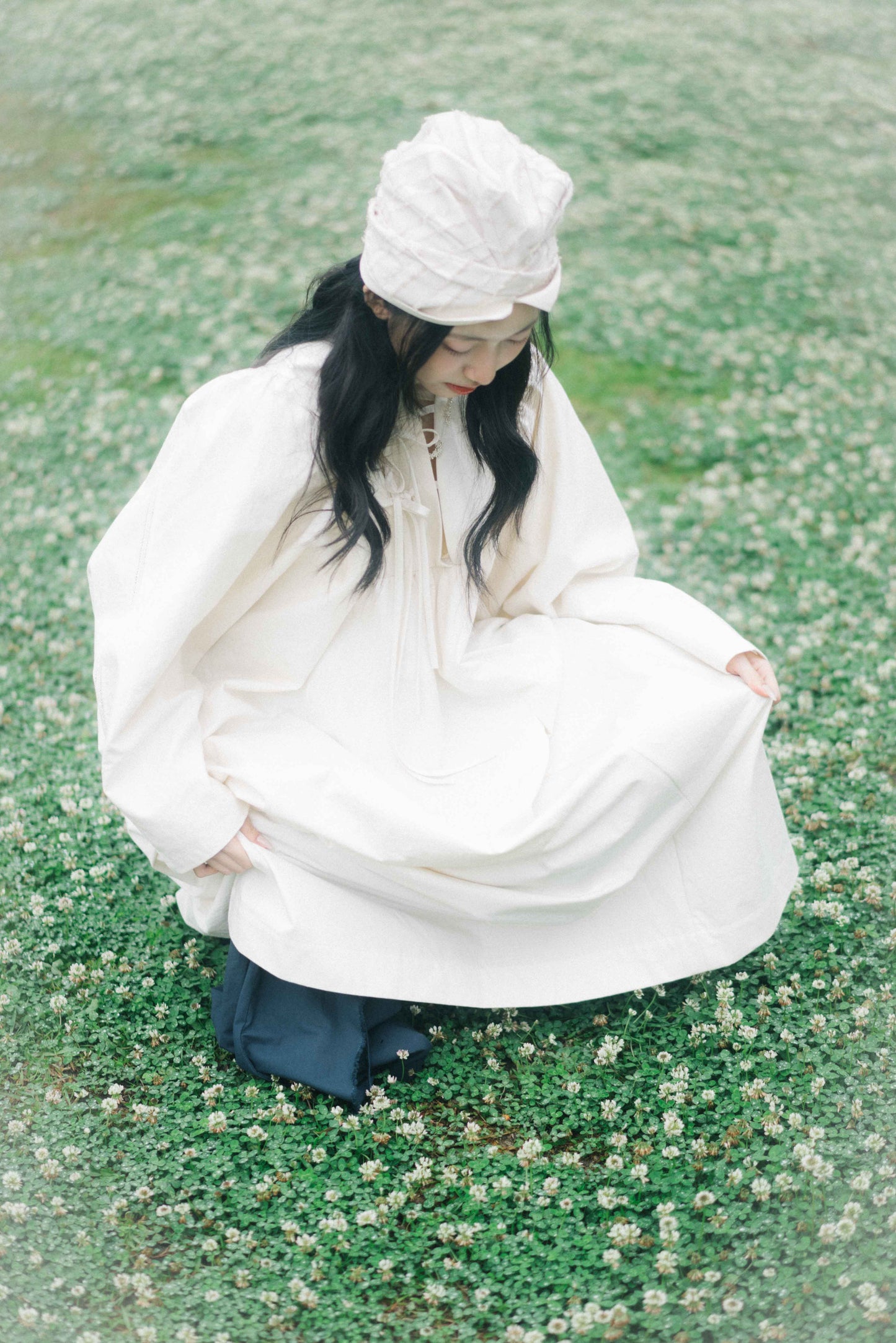soft cloche hat - stripe beige (pre-order)