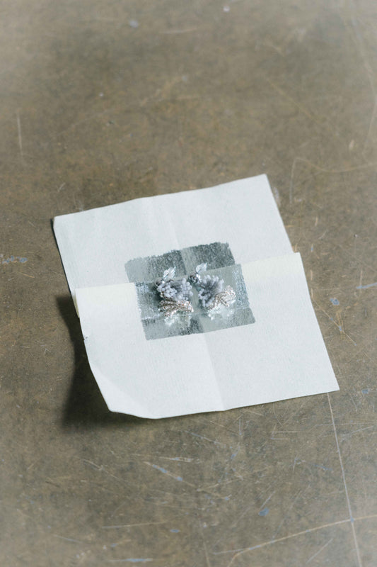 handmade beads earrings- silver blue (pre-order)