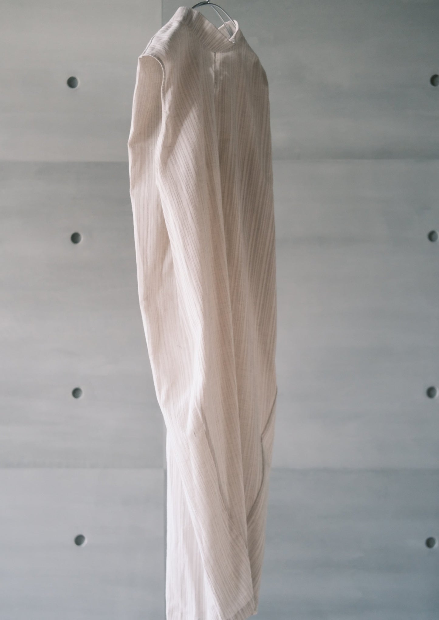 striped three-dimensional cut sleeveless dress (in-stock)