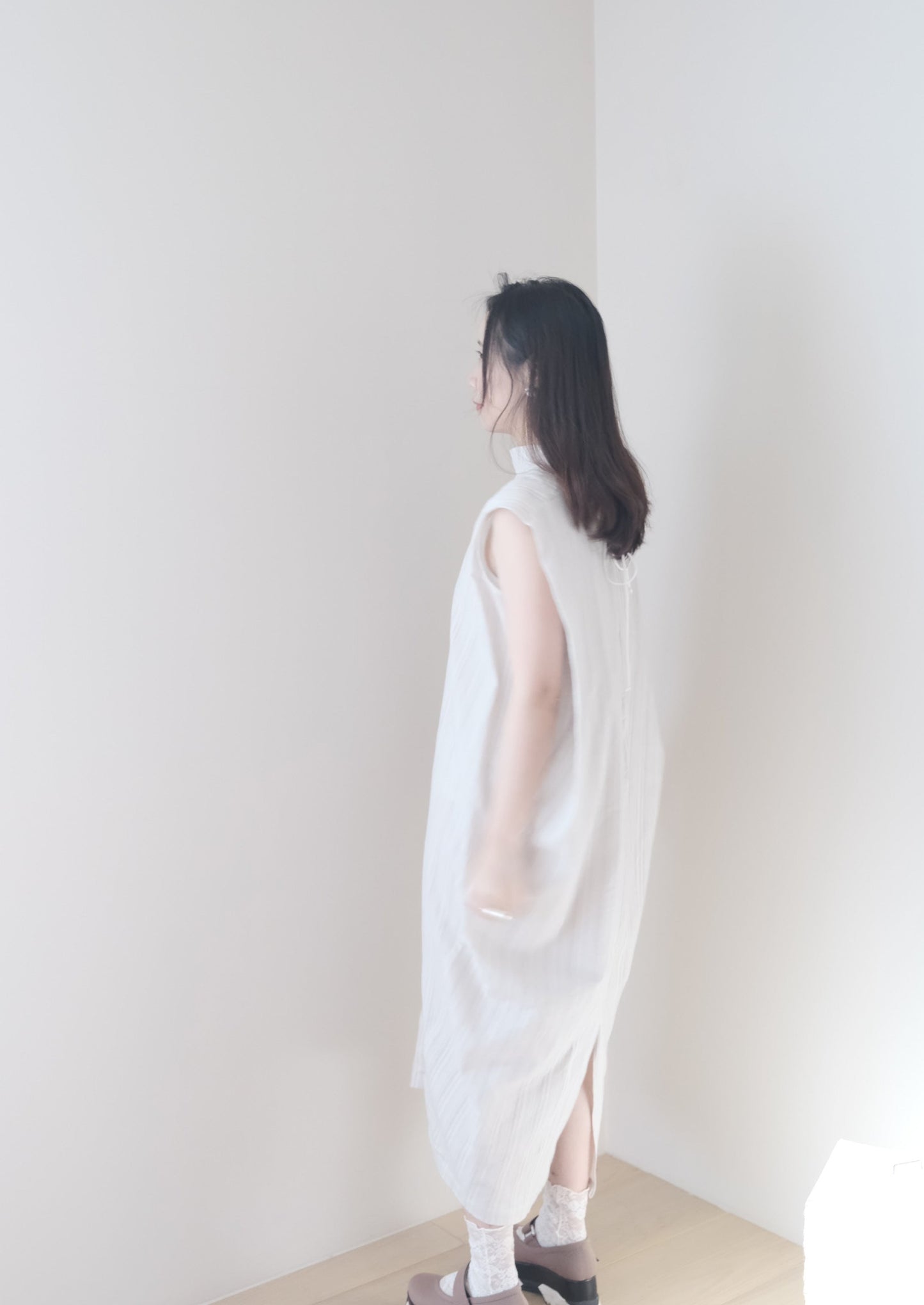 striped three-dimensional cut sleeveless dress (in-stock)