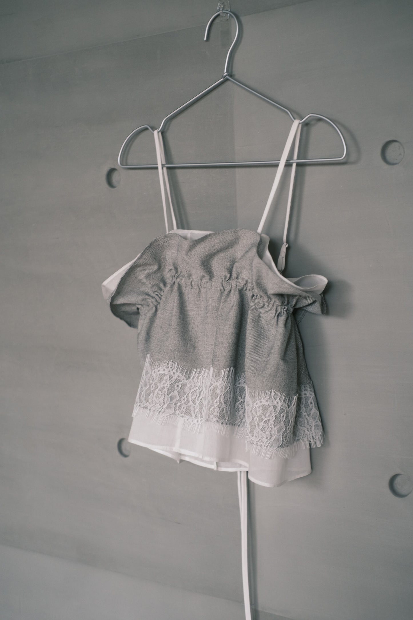 double-layer ruched crop top with lace (in-stock)