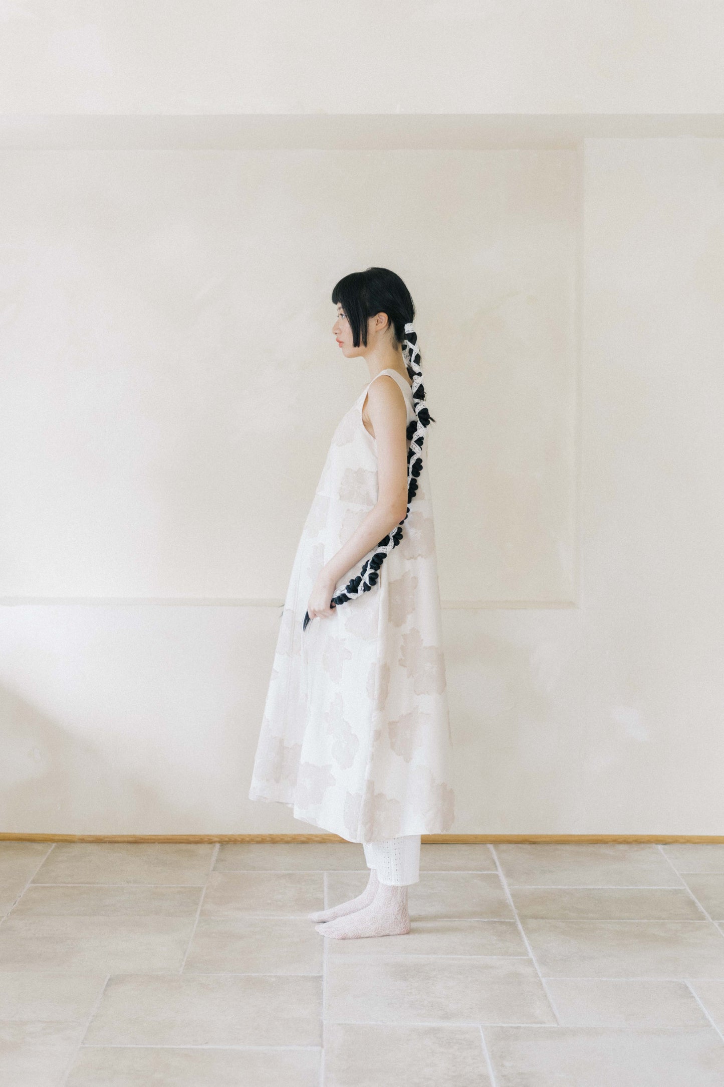 flower-jacquard cocoon sleevesless dress(in-stock)