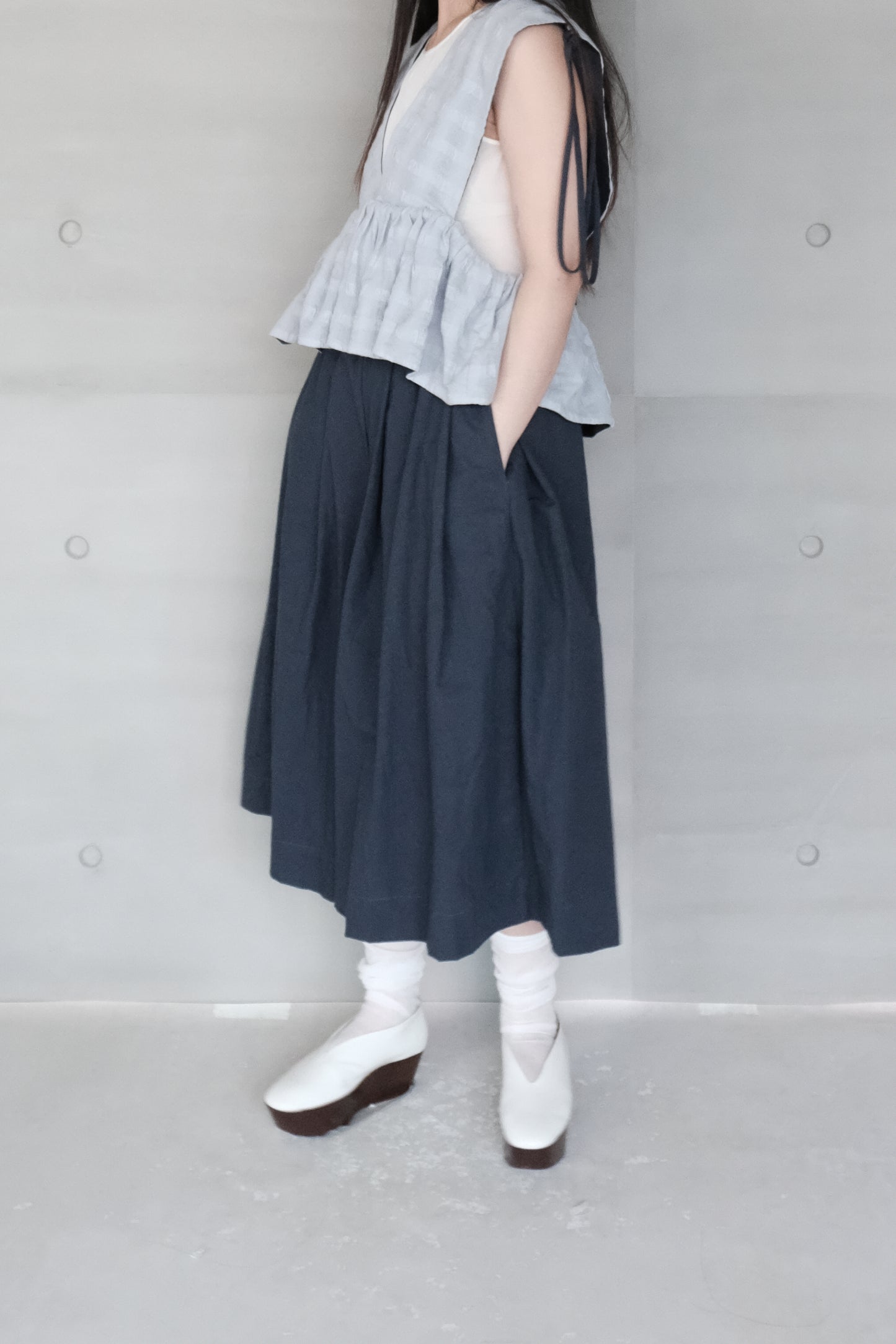 cropped linen-cotton wide pants - navy (pre-order)