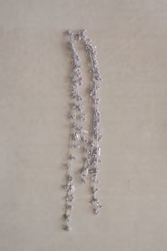 woven floral pearl necklace - blue