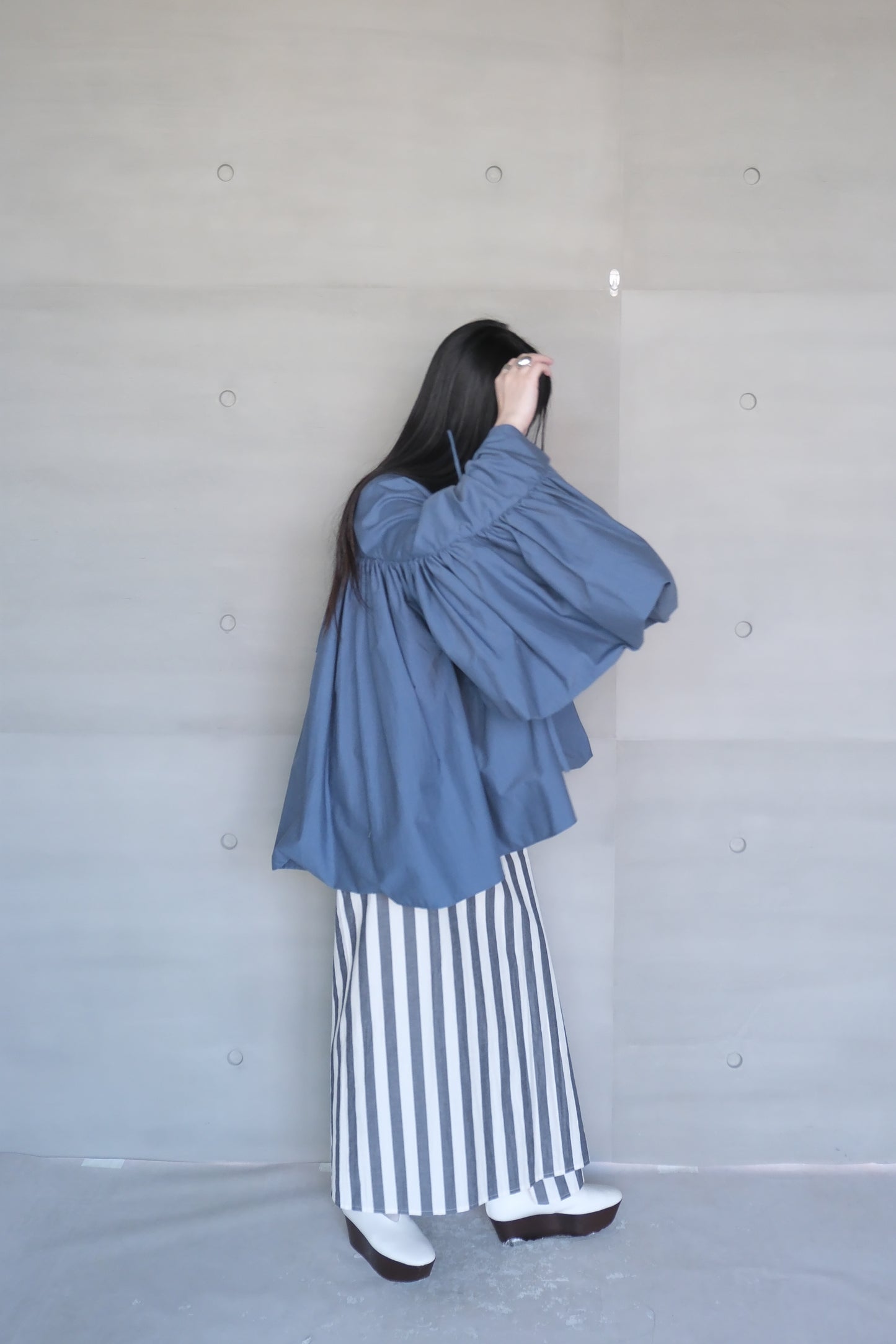 wide-sleeved with gathering double layers top (in-stock)