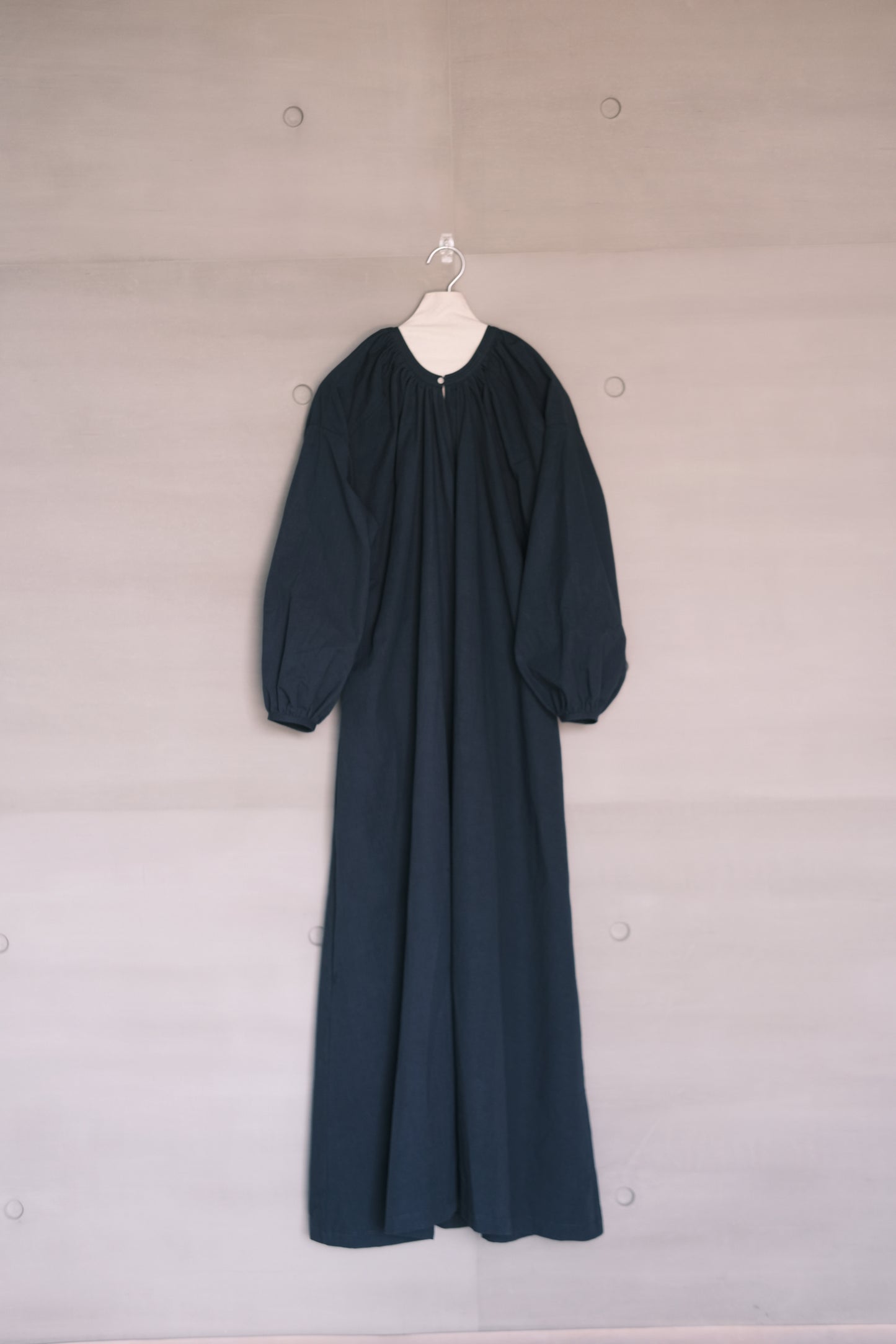 long-sleeve backless cotton-linen navy dress (pre-order)