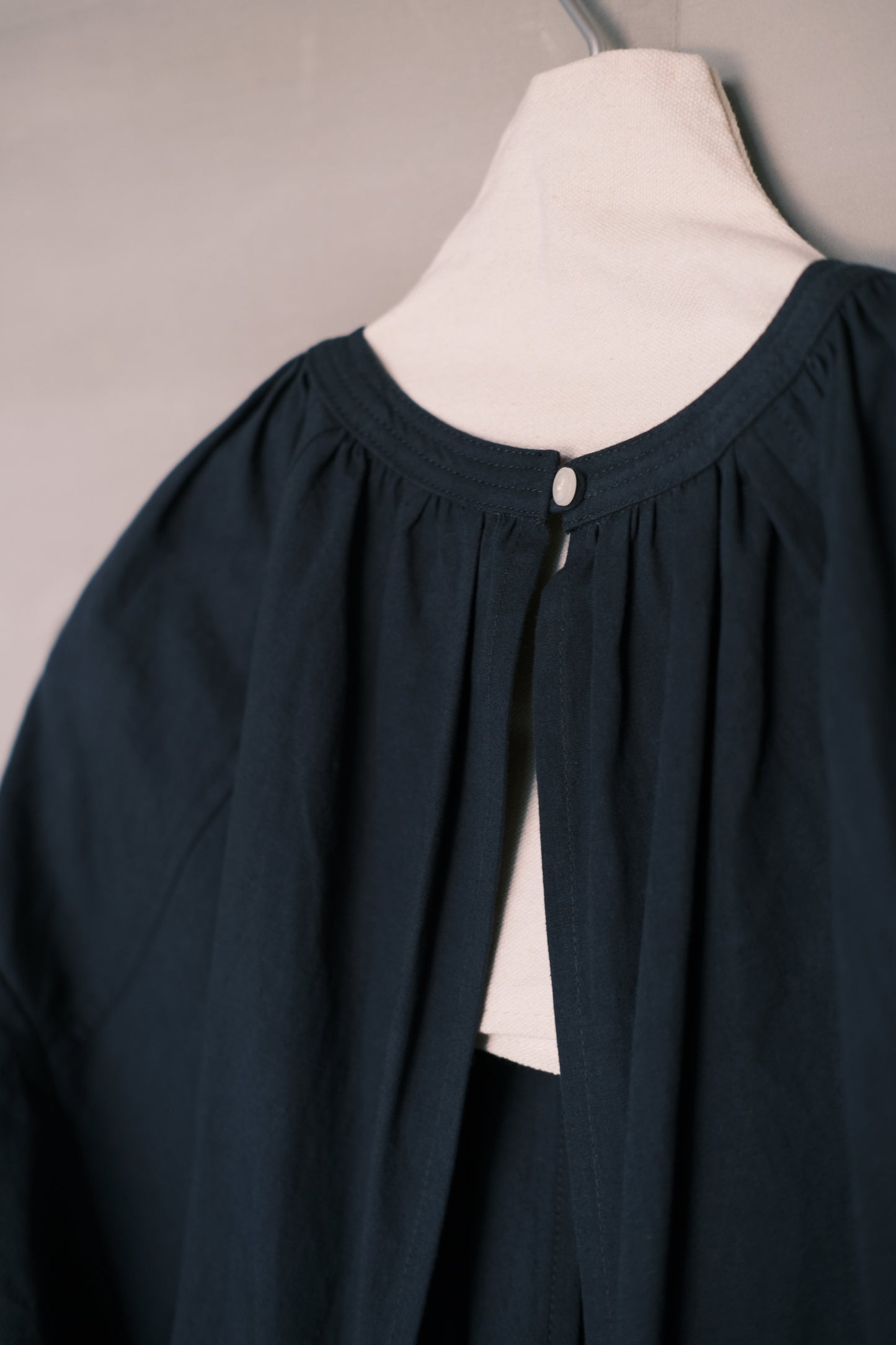 long-sleeve backless cotton-linen navy dress (pre-order)