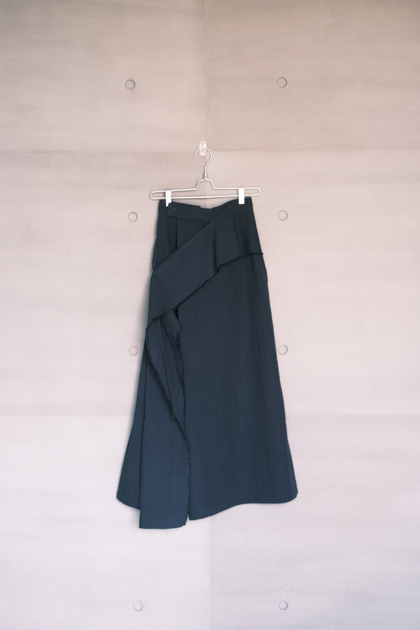 cotton-linen pleated wide navy pants (pre-order)