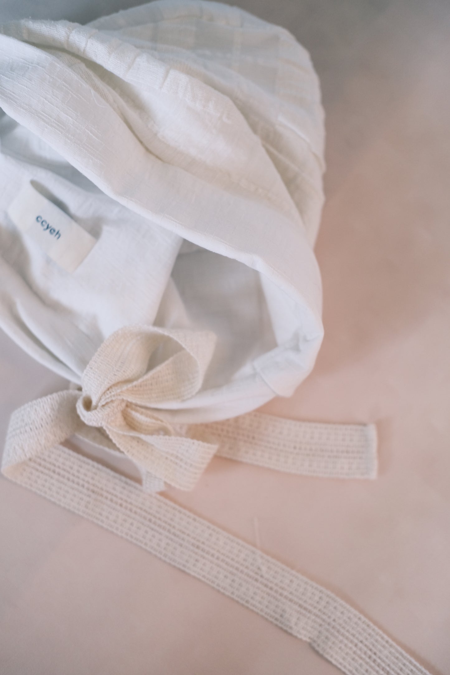 soft cloche hat - white (pre-order)