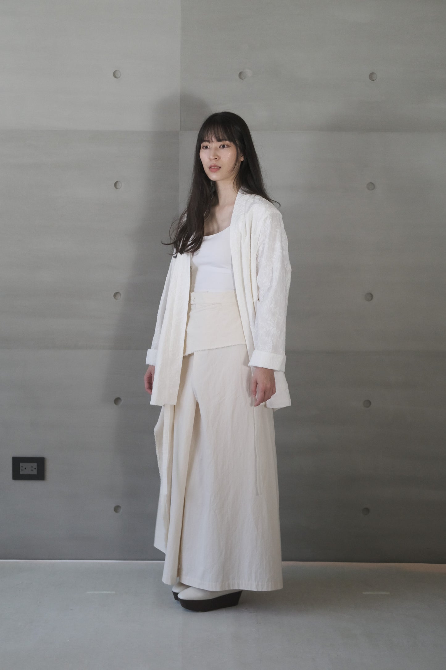 cotton-linen pleated wide ivory pants (pre-order)