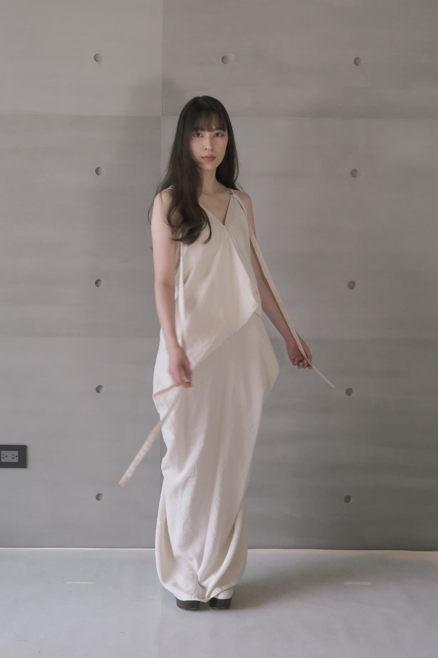 square-cut backless dress (in-stock)