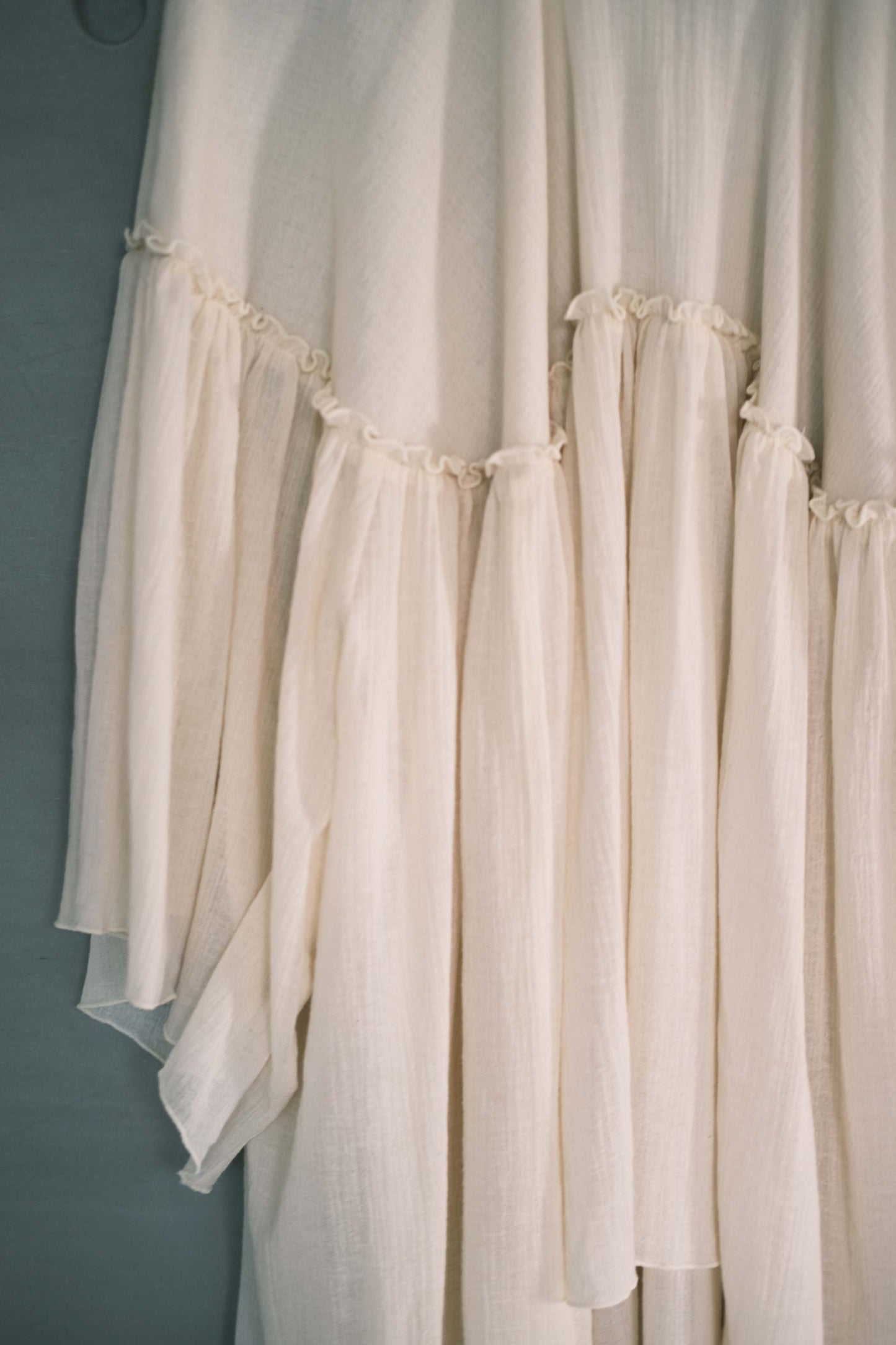 double-layer cotton flowing cream top (in-stock)