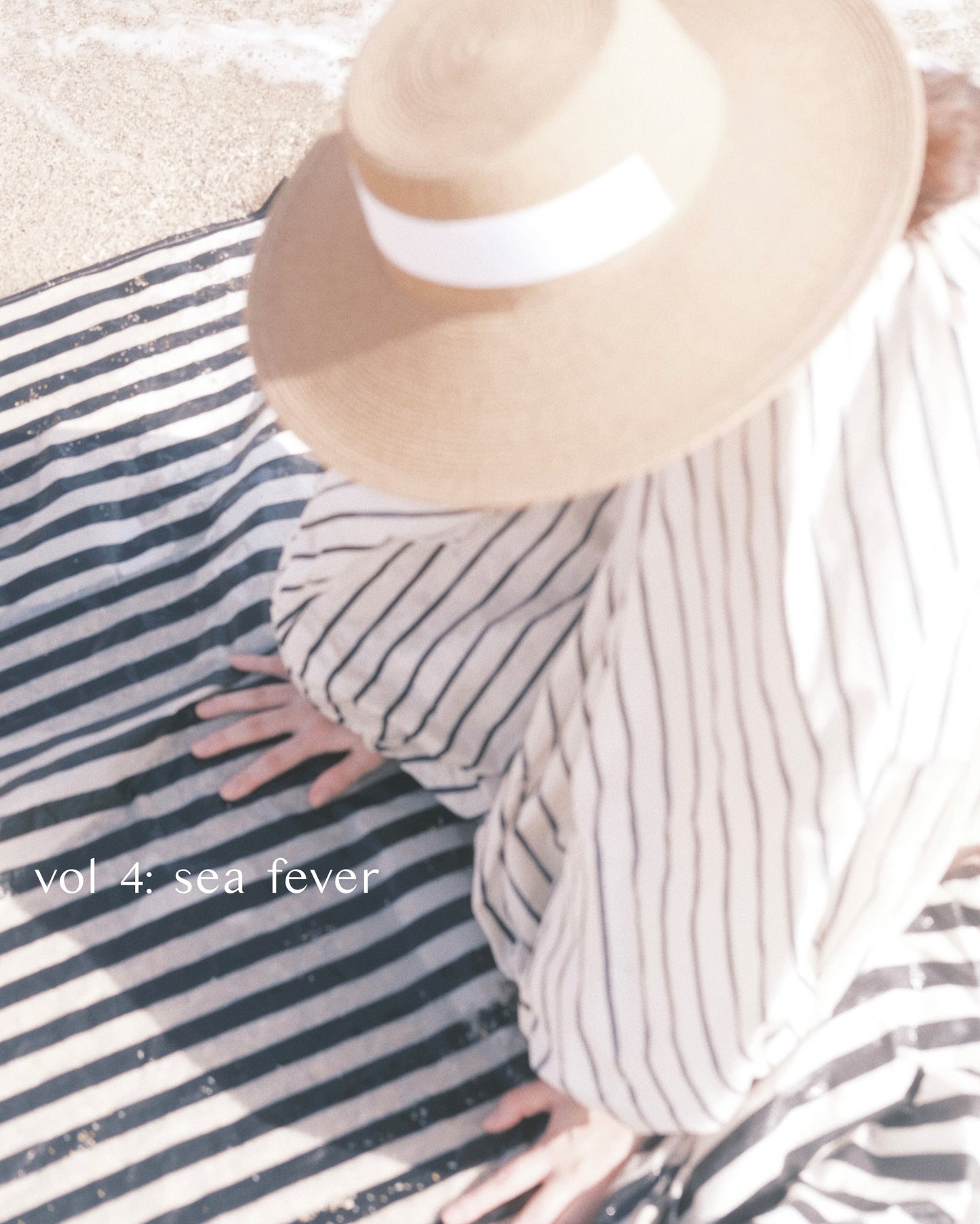 puffy sleeves with striped outerwear (in-stock)