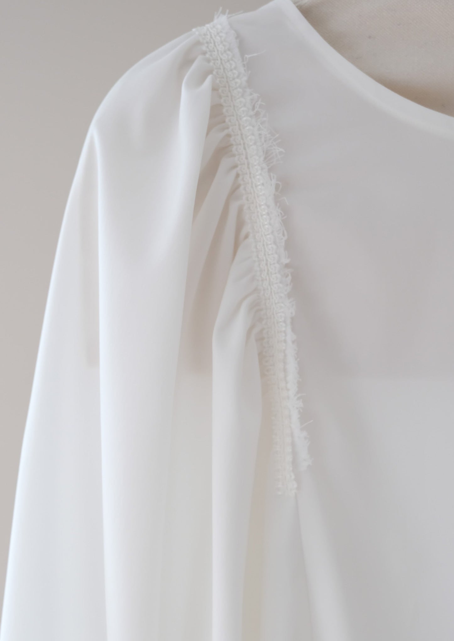 puffy long-sleeves shirt (in-stock)