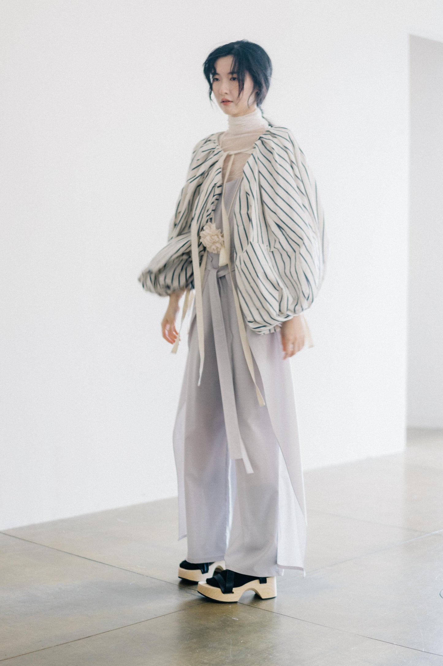 puffy sleeves with striped outerwear (in-stock)