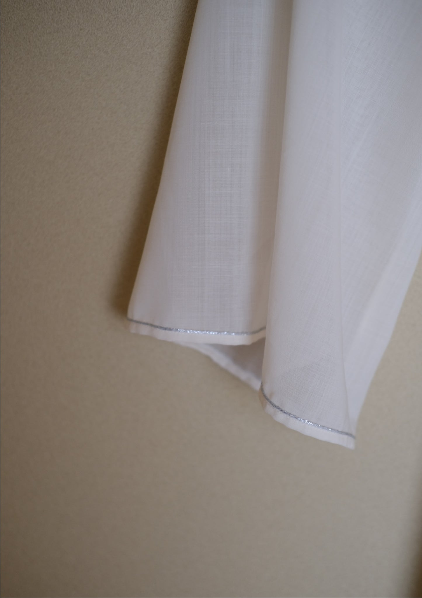 wide sleeves gathered dress- ivory (in-stock)