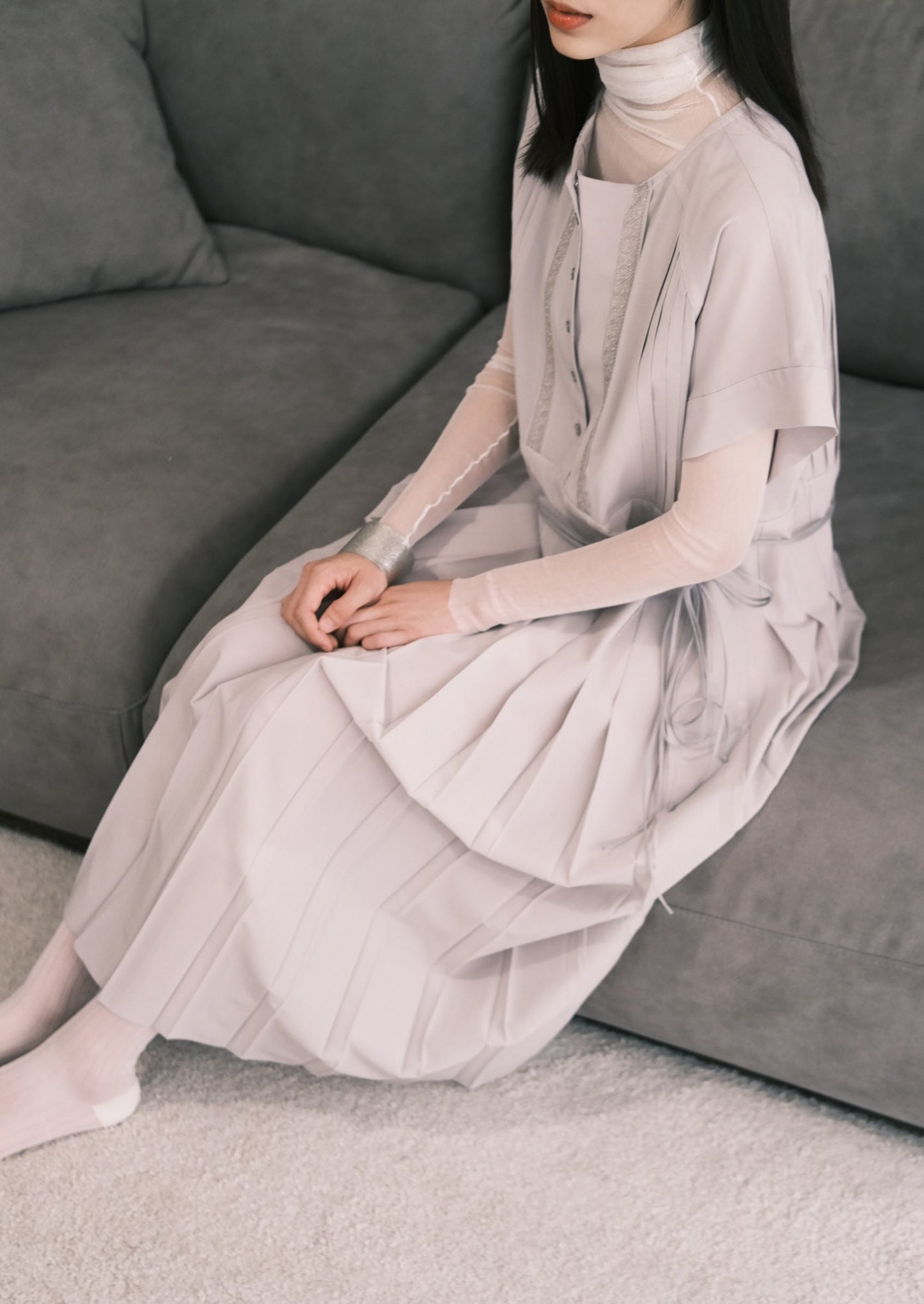 pleated midi dress with sliver lace trims (pre-order)