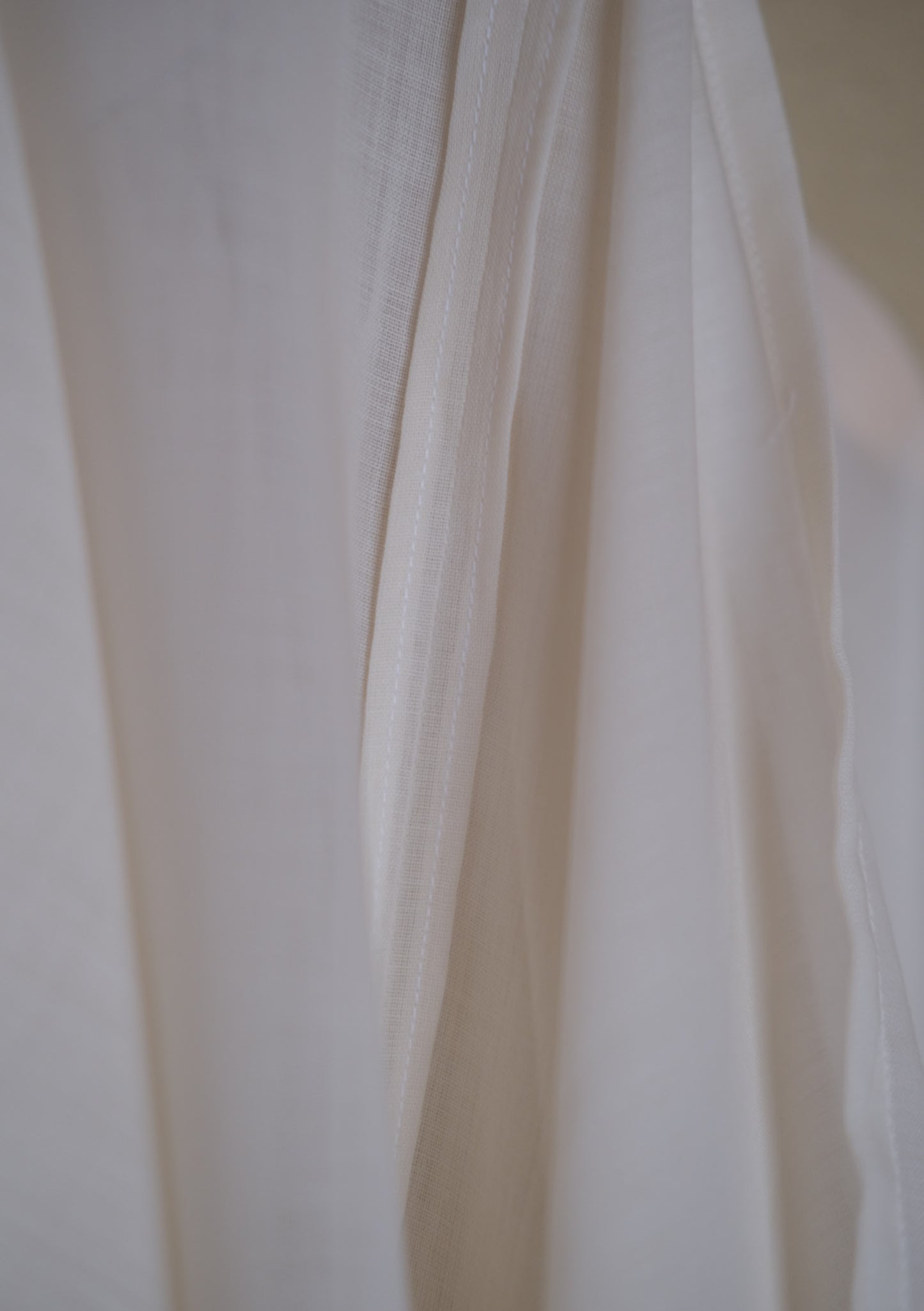 wide sleeves gathered dress- ivory (in-stock)