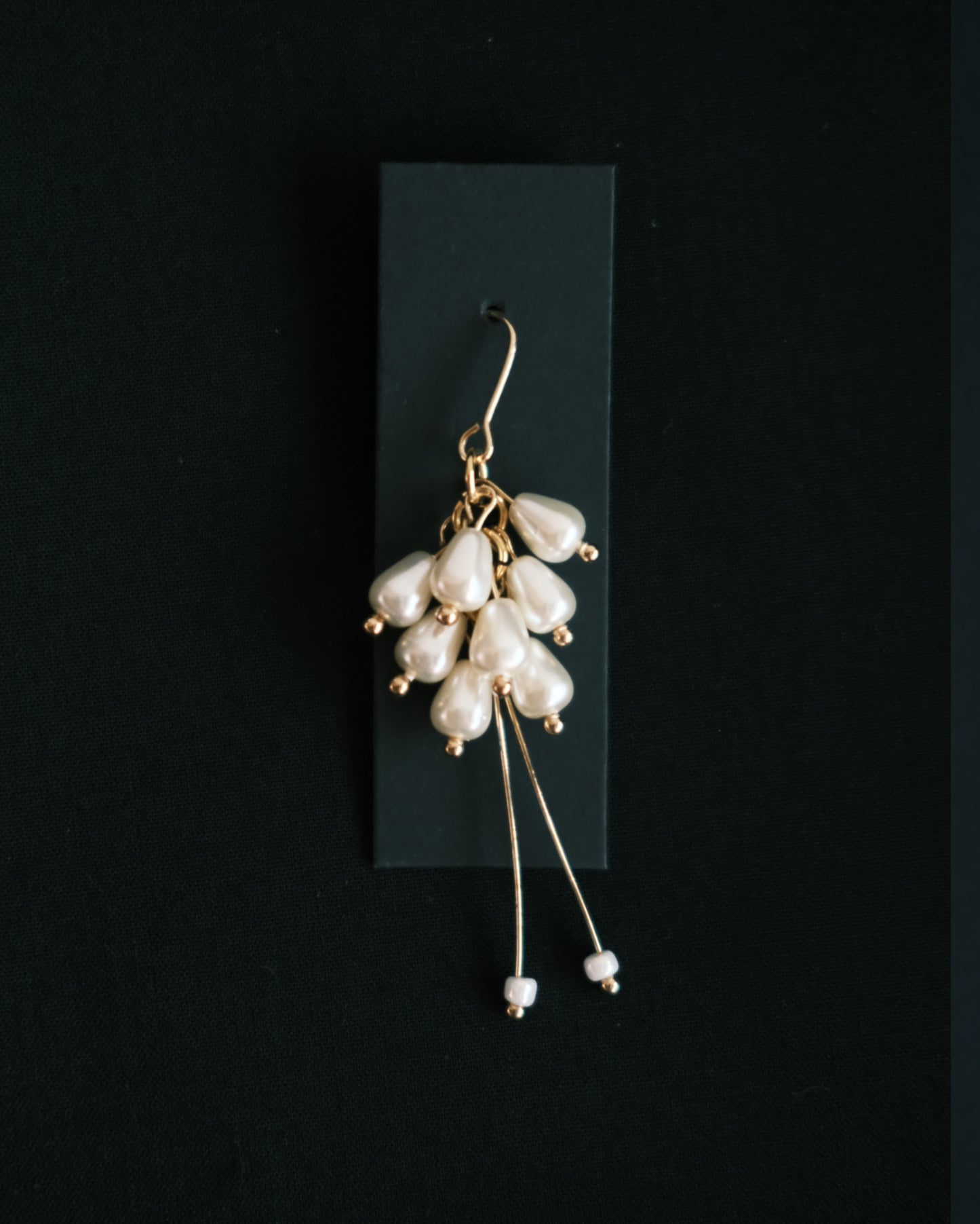 pearl earring 008 (single)