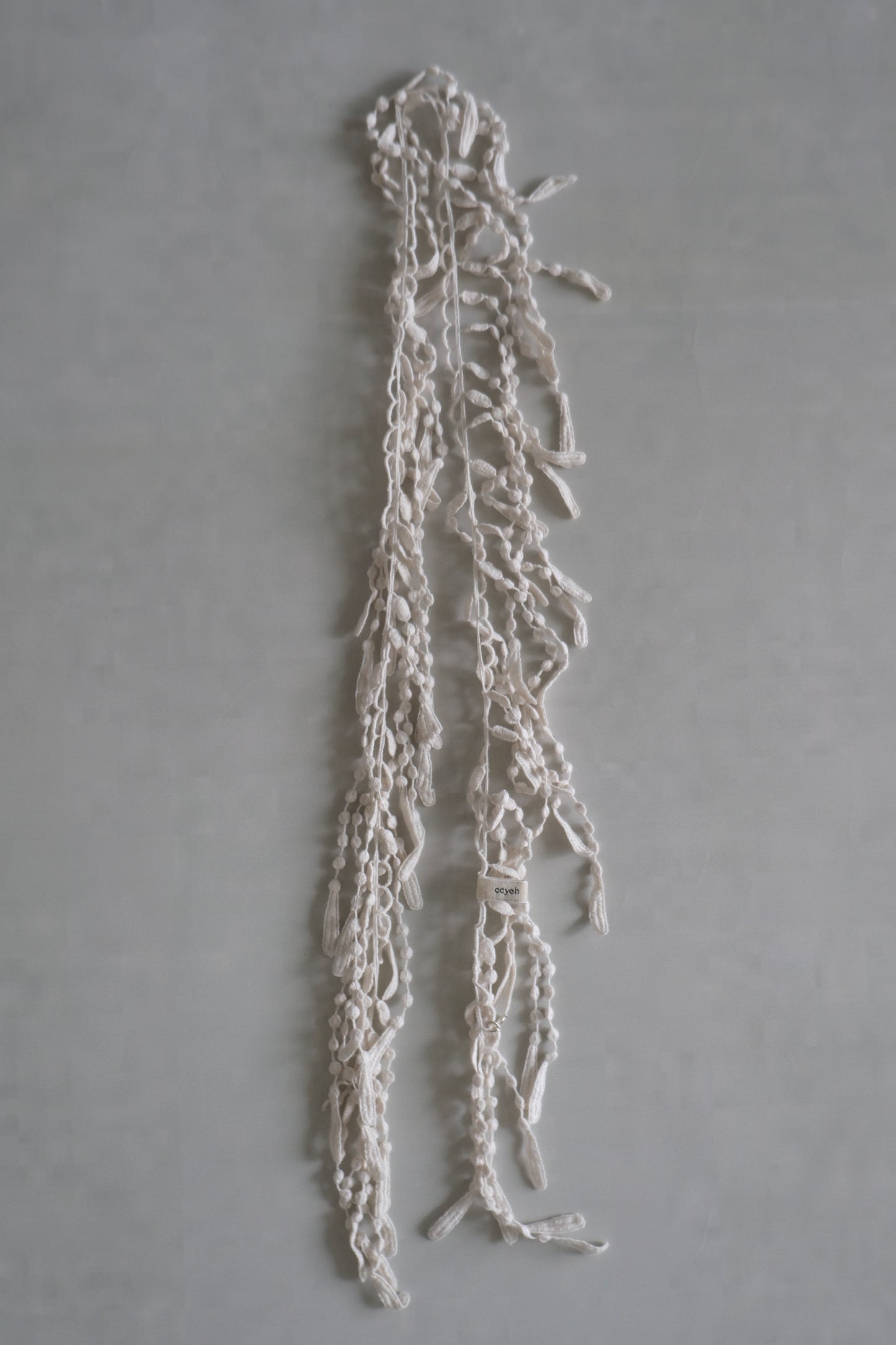 beige lace trim necklace