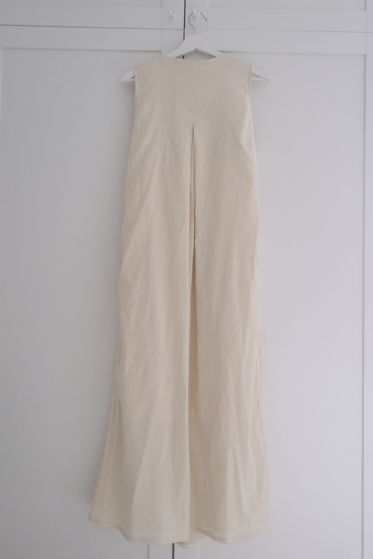 lace-panelled v-neck tie dress