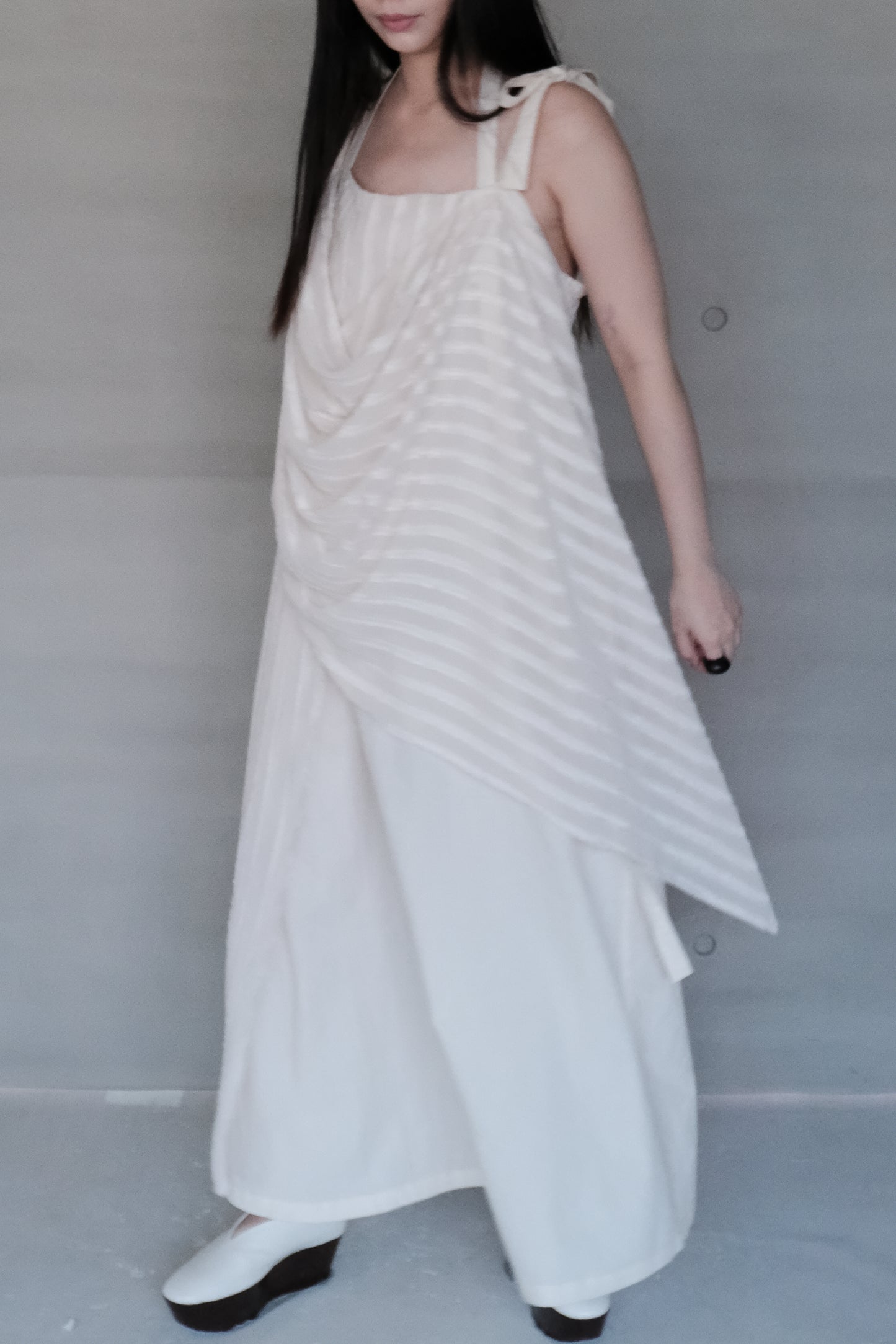 asymmetric striped halter dress（pre-order)