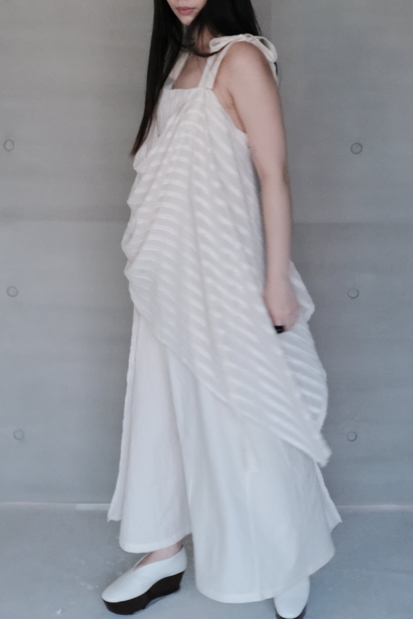 asymmetric striped halter dress（in-stock)