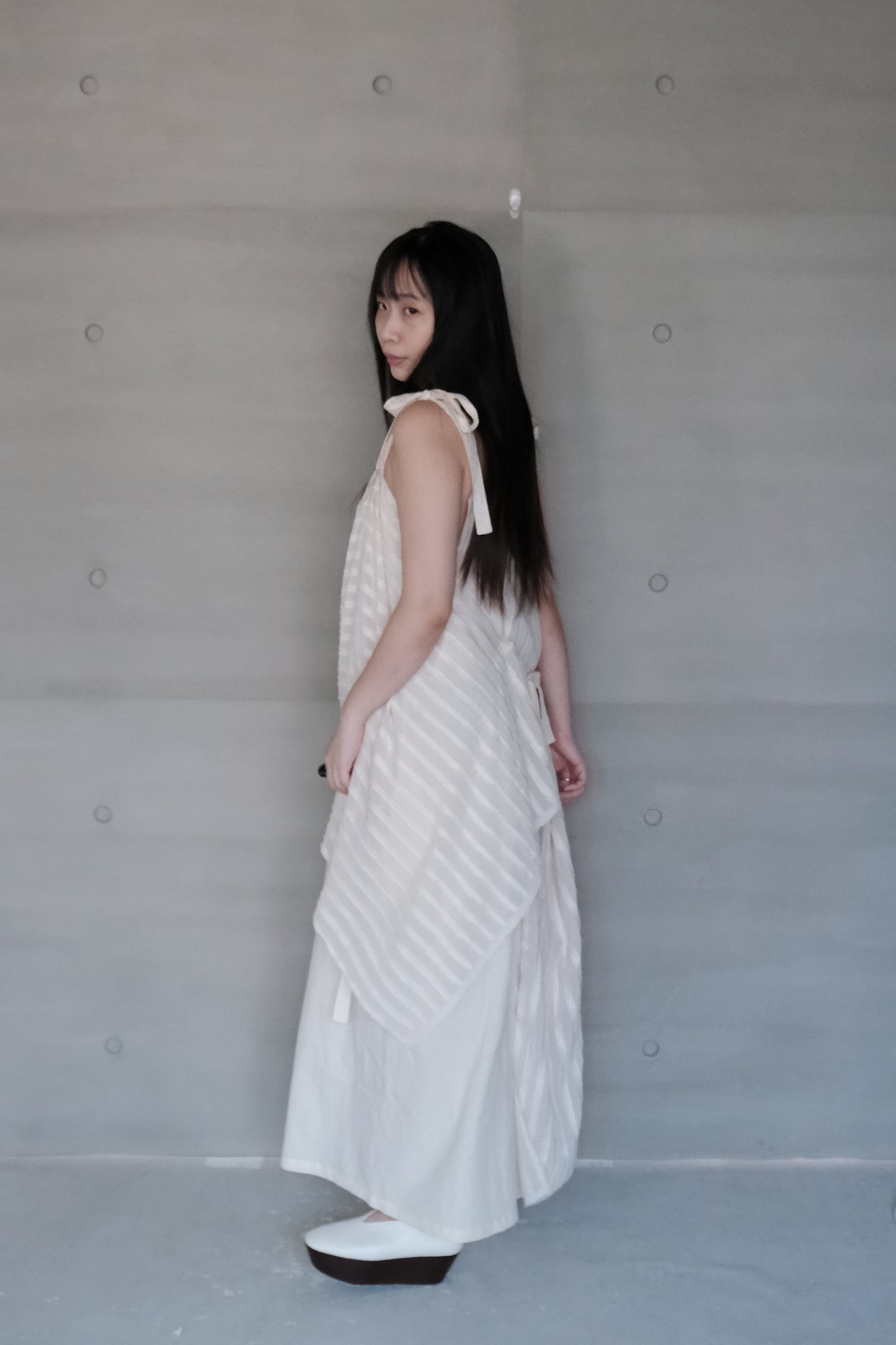 asymmetric striped halter dress（pre-order)