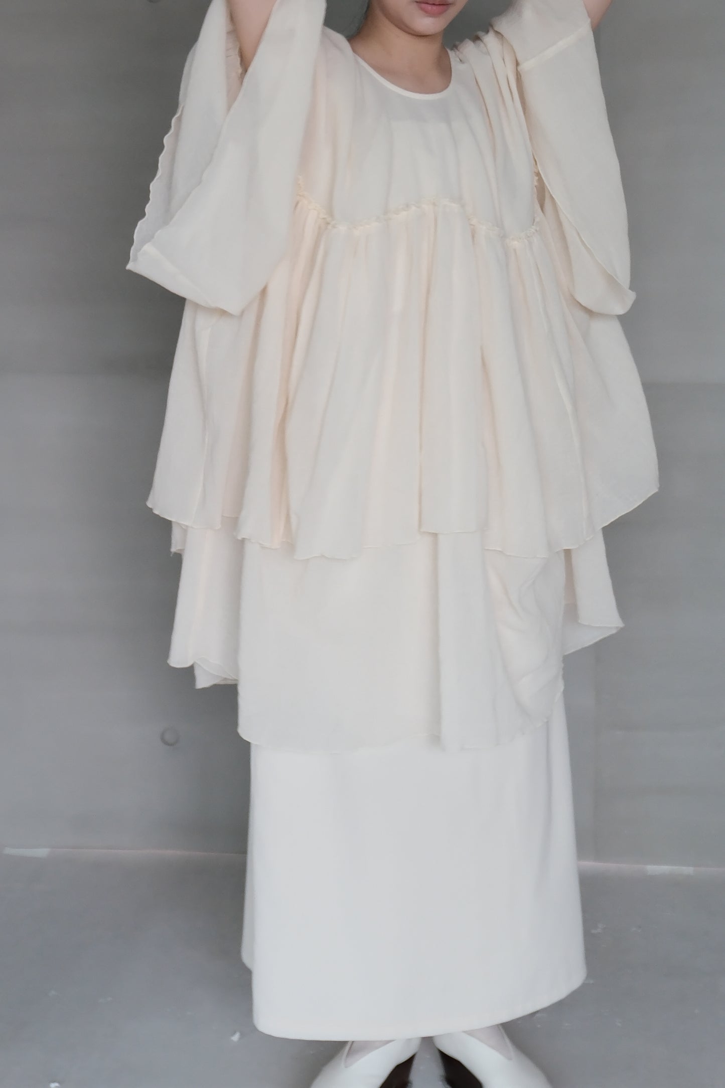 double-layer cotton flowing cream top (in-stock)