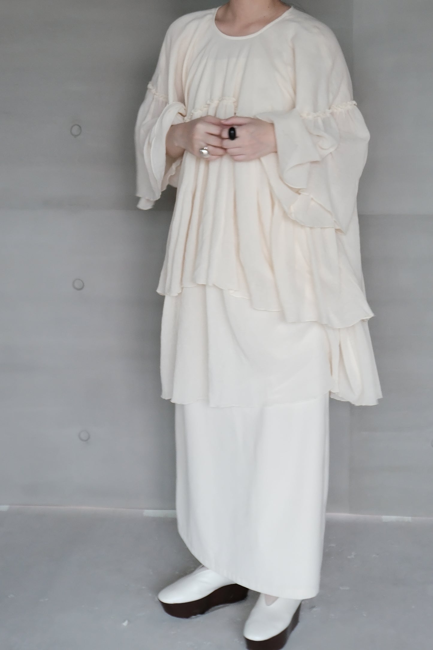 double-layer cotton flowing cream top (in-stock)