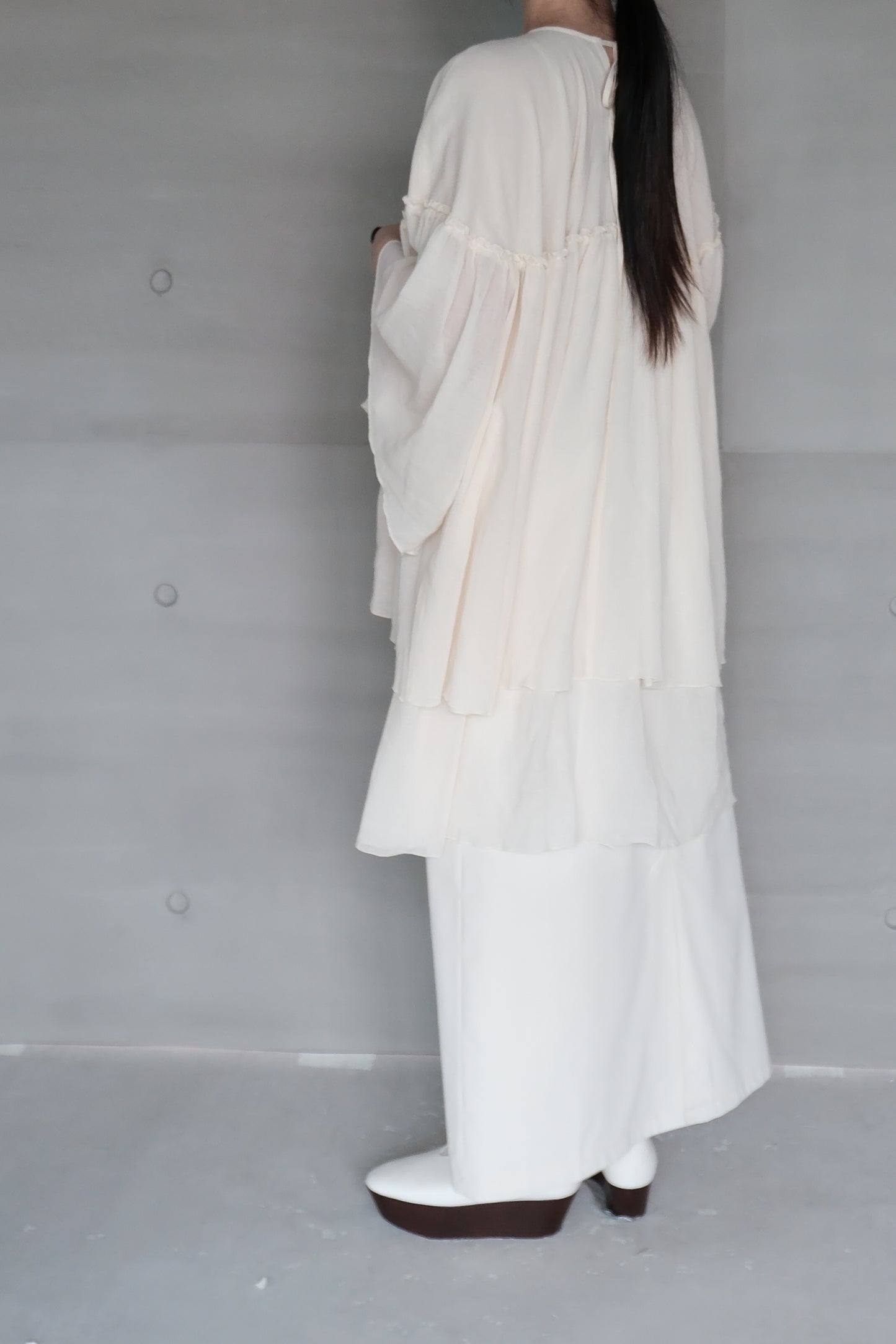 double-layer cotton flowing cream top (in-stock)