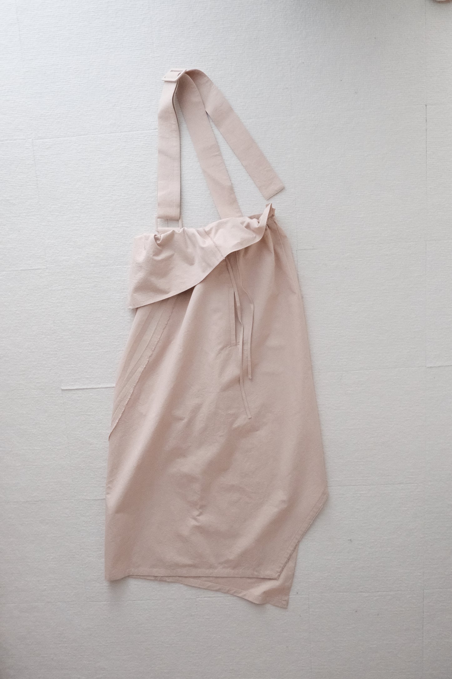 asymmetric folded line strap skirt - pink（in-stock)