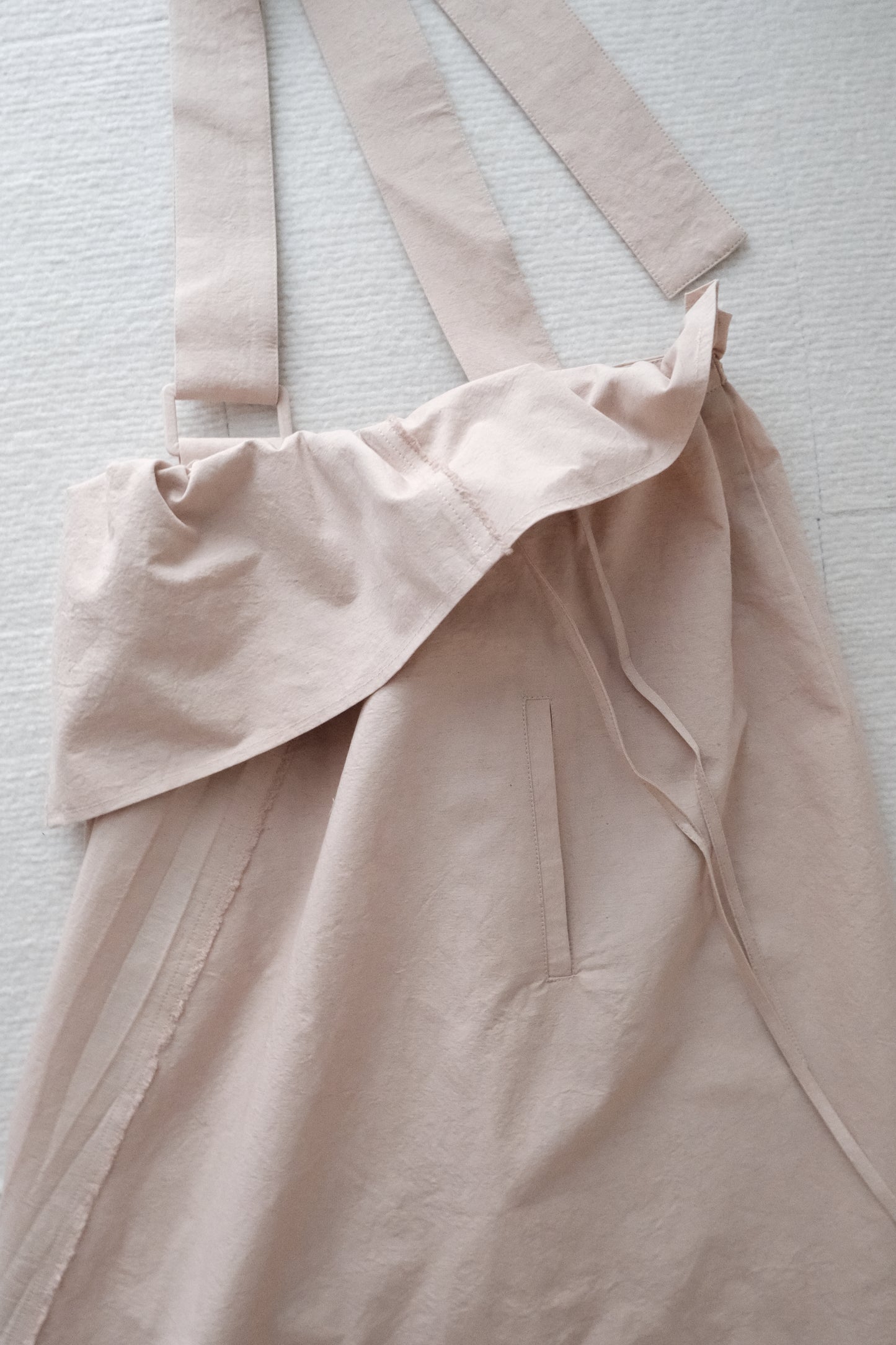 asymmetric folded line strap skirt - pink（in-stock)