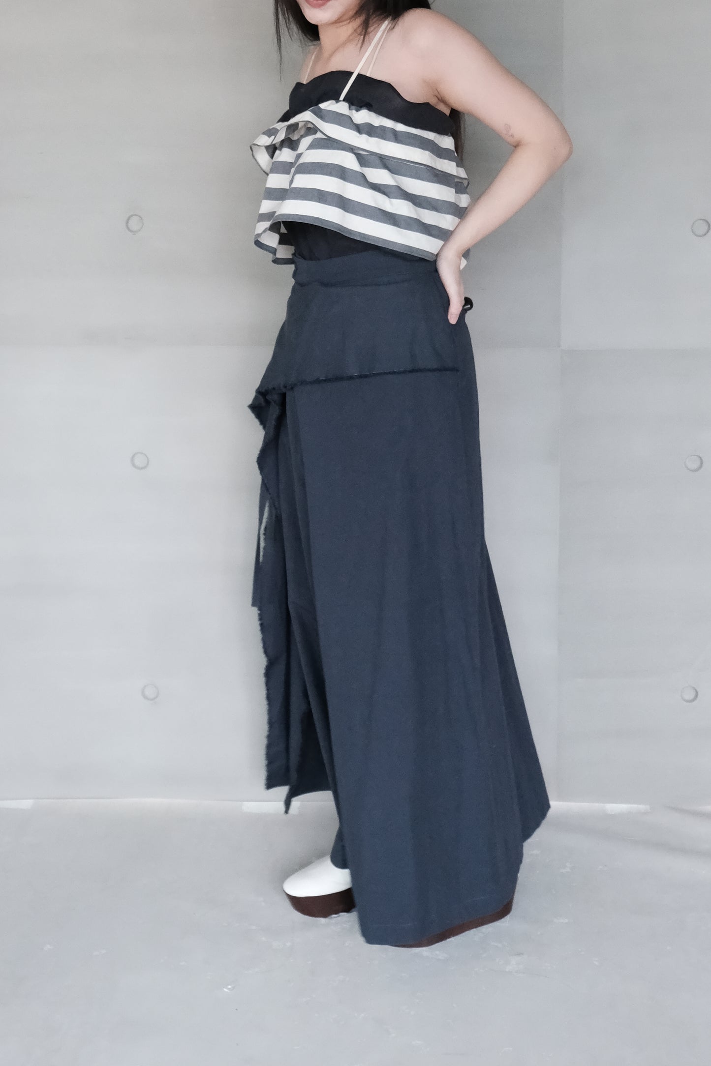 cotton-linen pleated wide navy pants (pre-order)