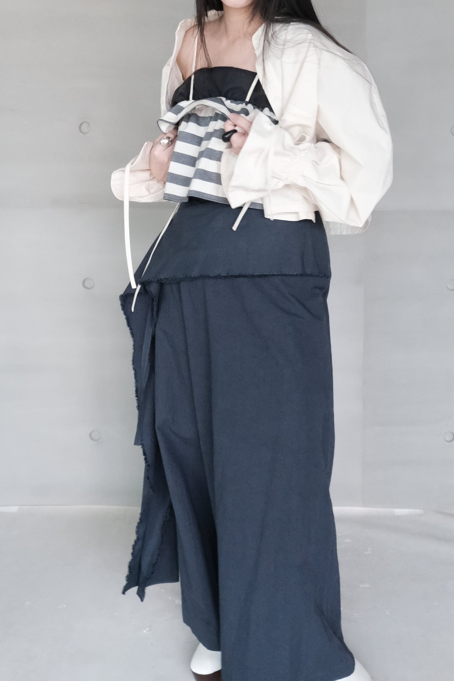 cotton-linen pleated wide navy pants (pre-order)