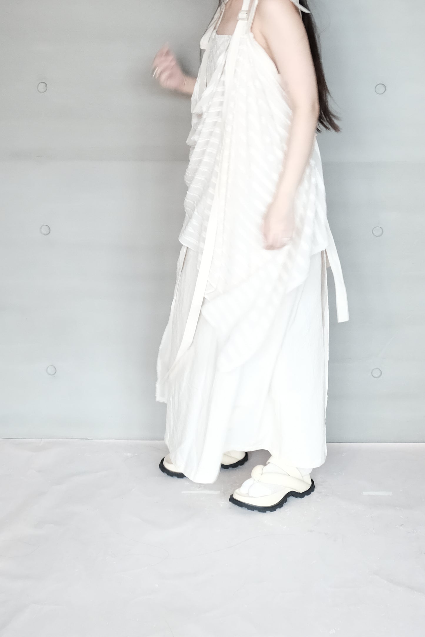 asymmetric striped halter dress（in-stock)