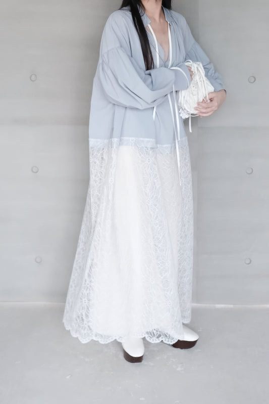 lace-paneled dress with voluminous sleeves - baby blue (last piece)