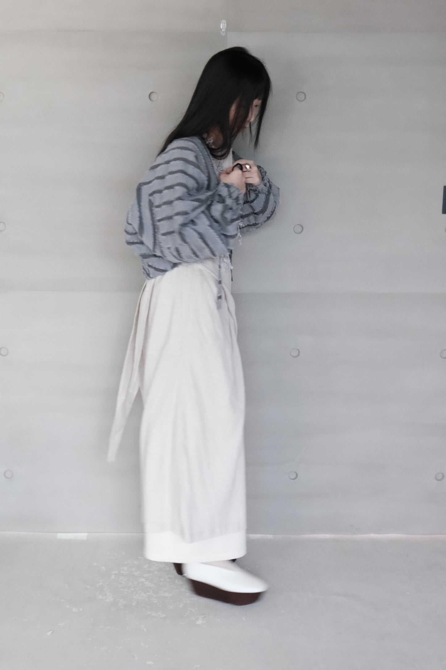 paneled constructed with stripe-jacquard jacket - grey （in-stock)