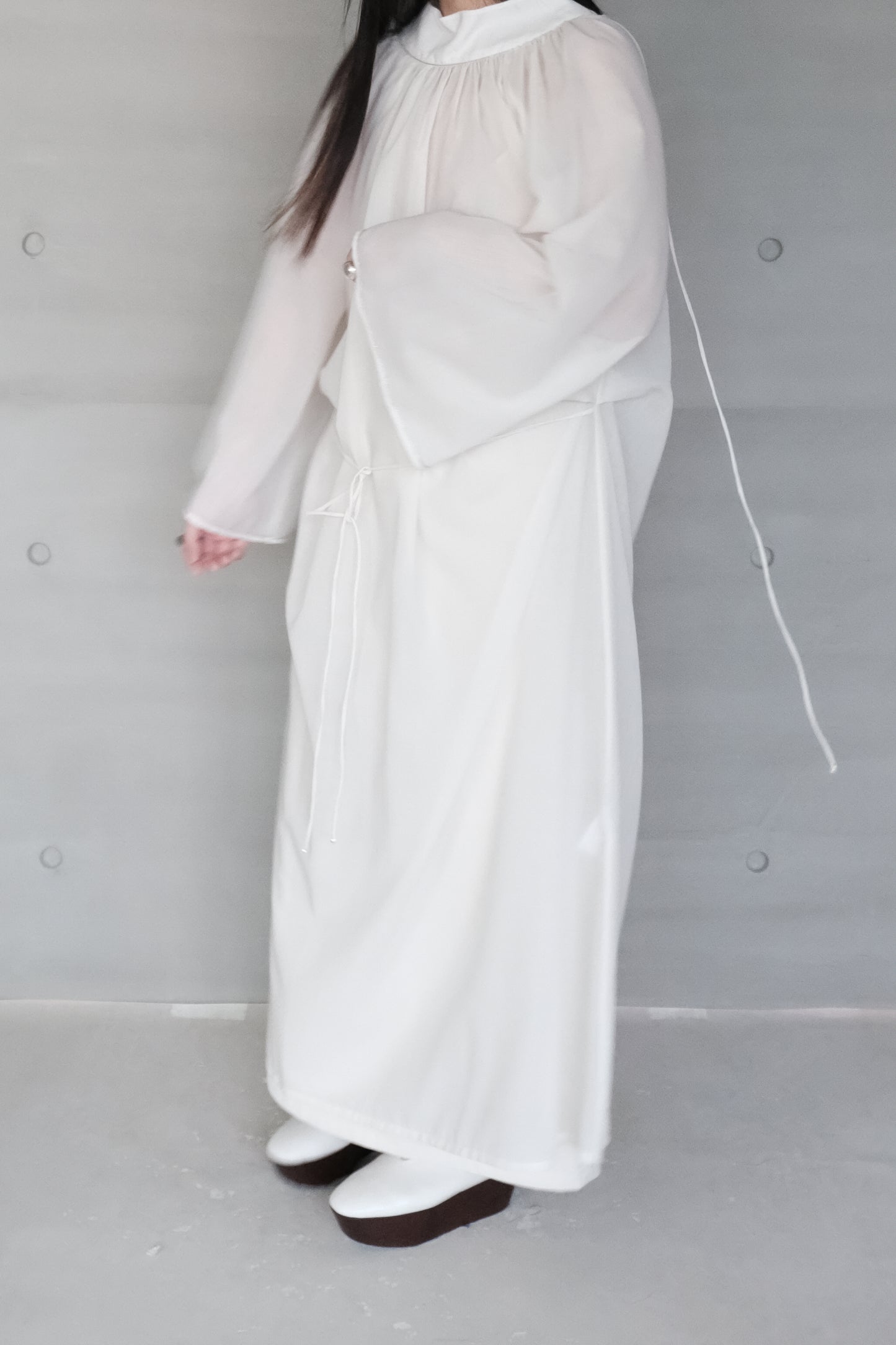 wide sleeves gathered dress- ivory (in-stock)