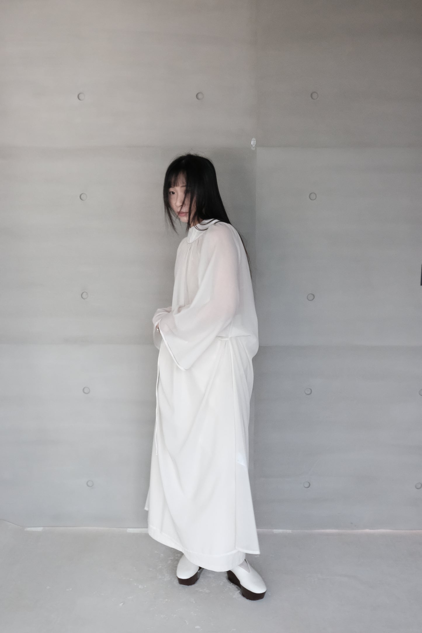 wide sleeves gathered dress- ivory (in-stock)