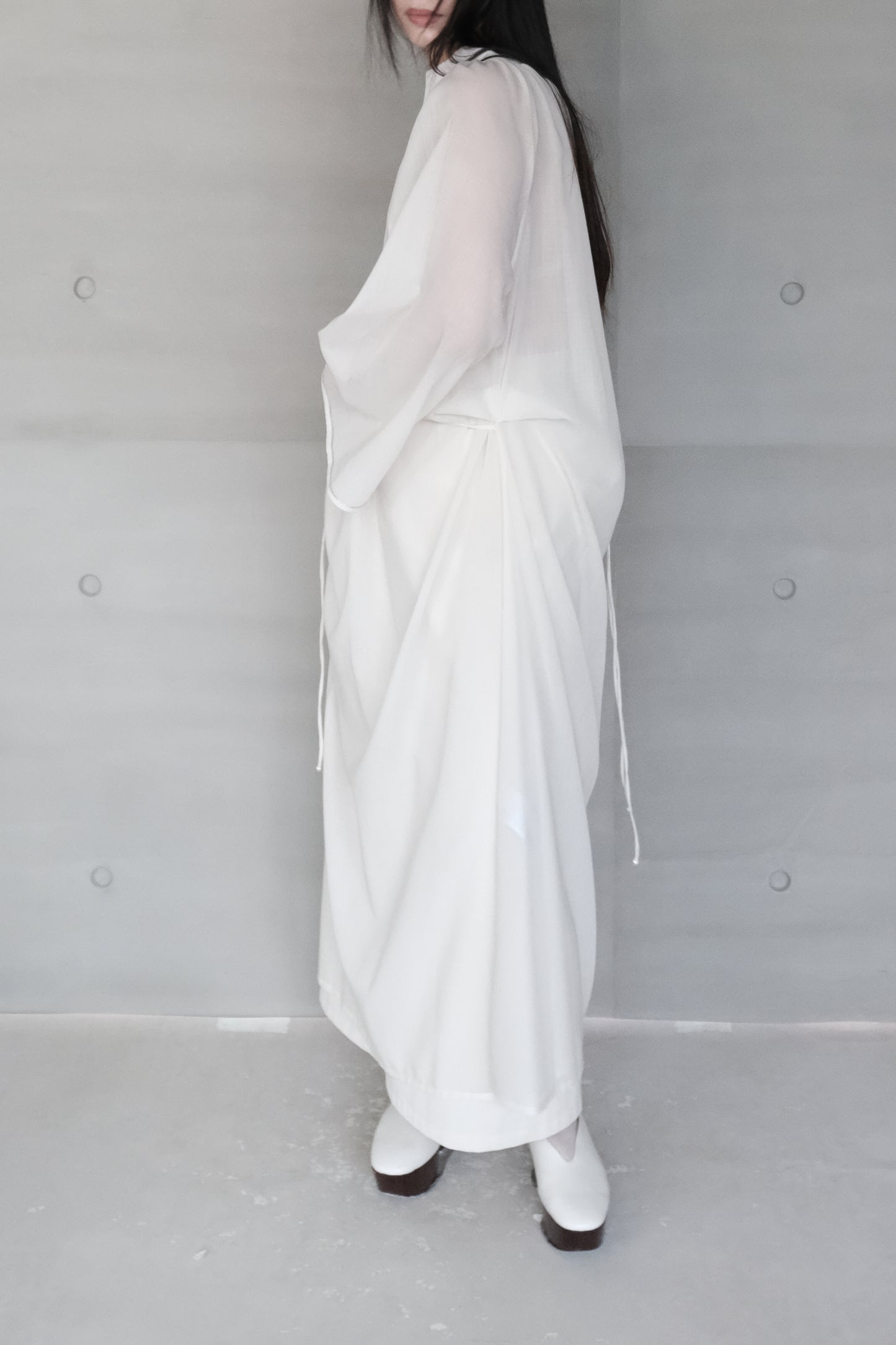 wide sleeves gathered dress- ivory (in-stock)