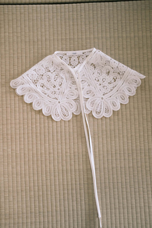 white lace collar