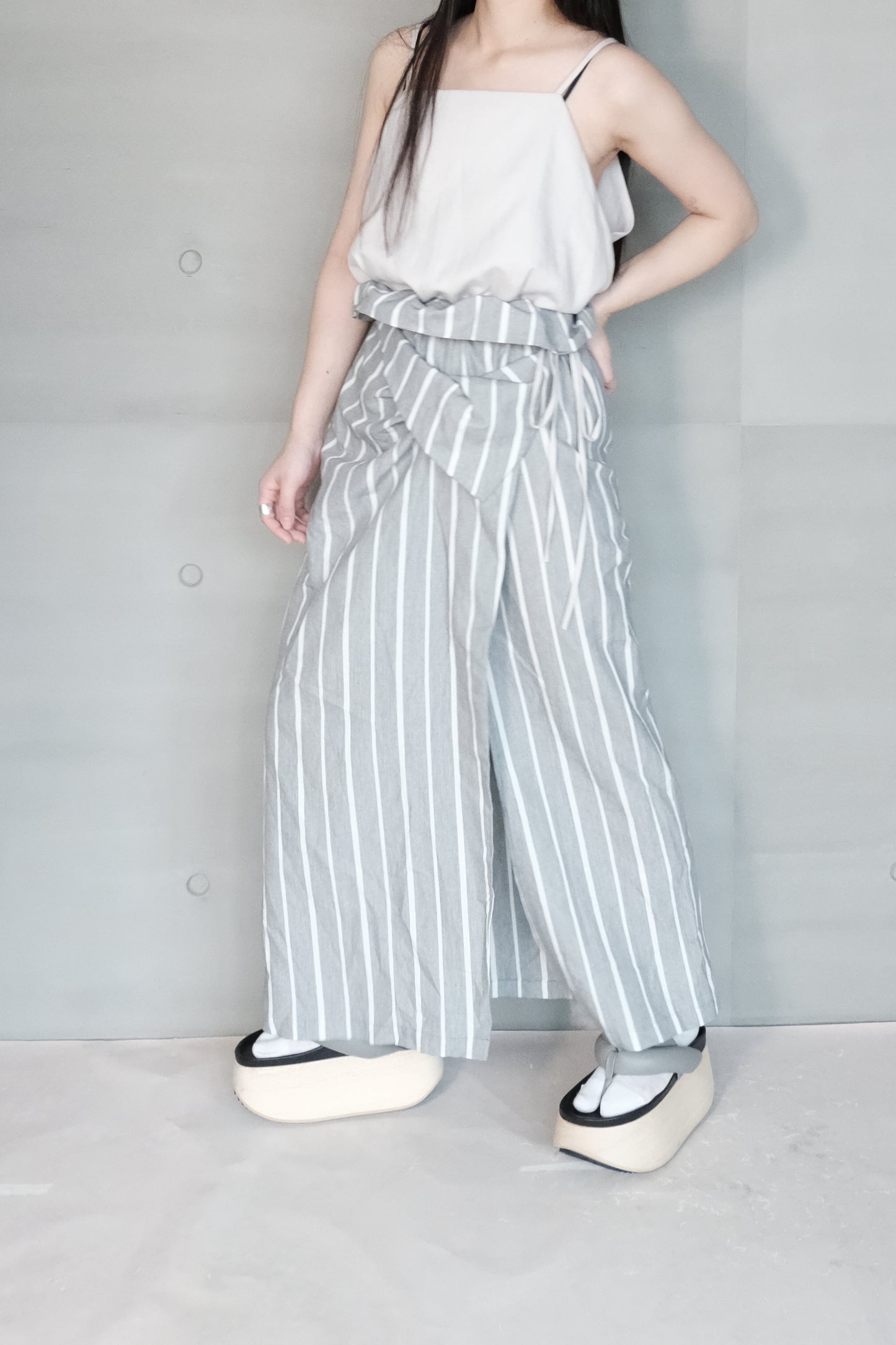 asymmetric folded layer strap dress - grey stripe （in-stock)