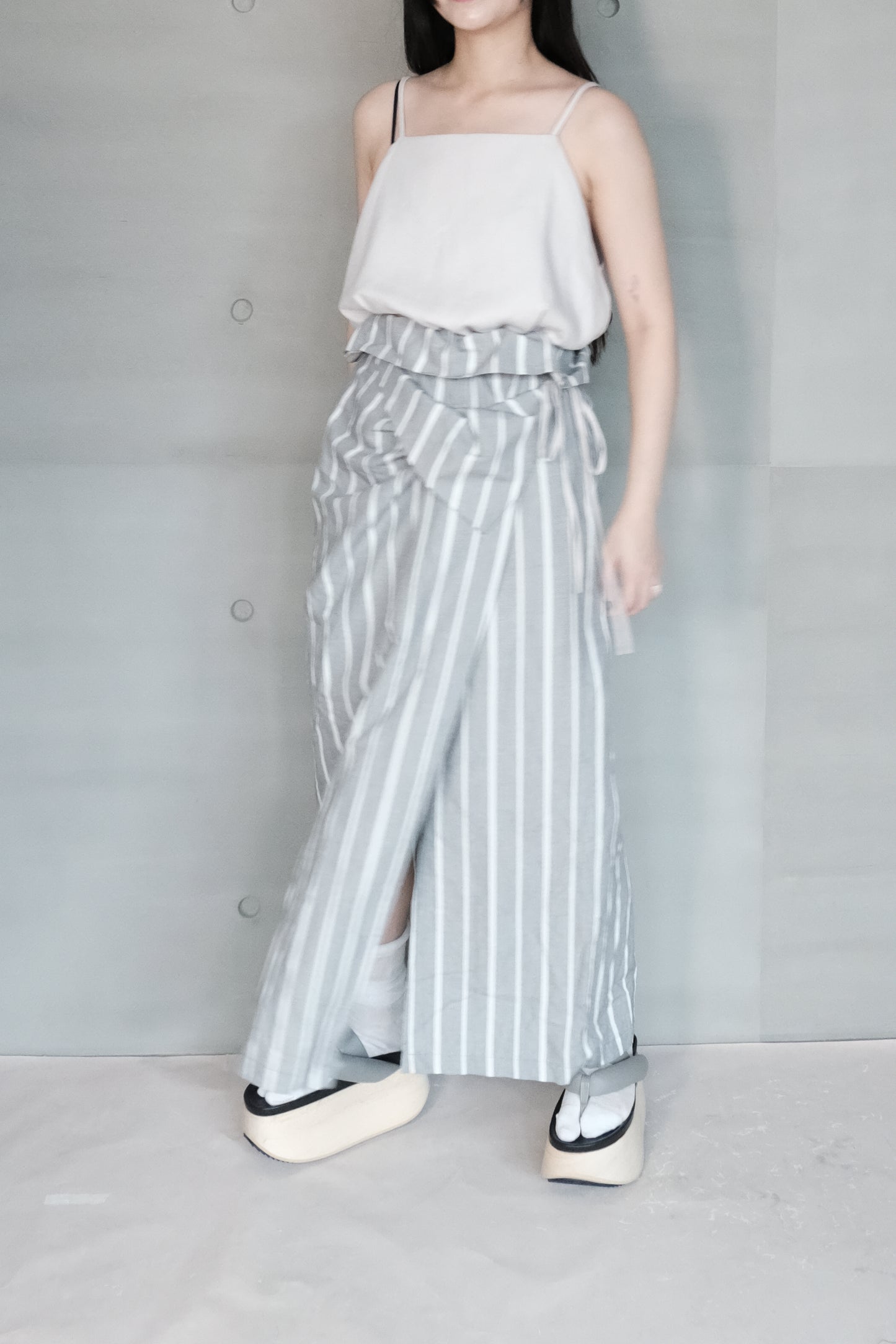 asymmetric folded layer strap dress - grey stripe （in-stock)