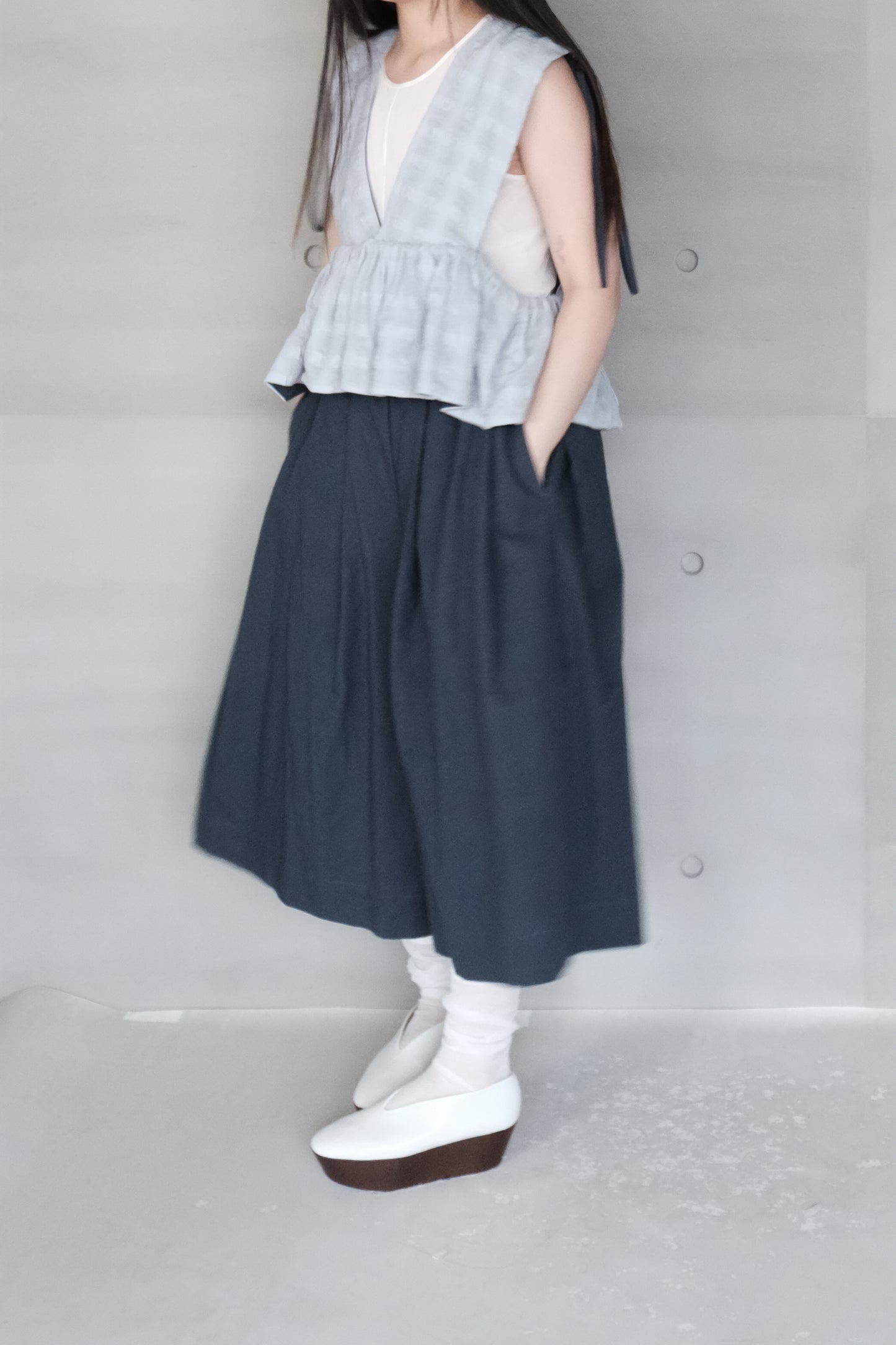 cropped linen-cotton wide pants - navy (pre-order)